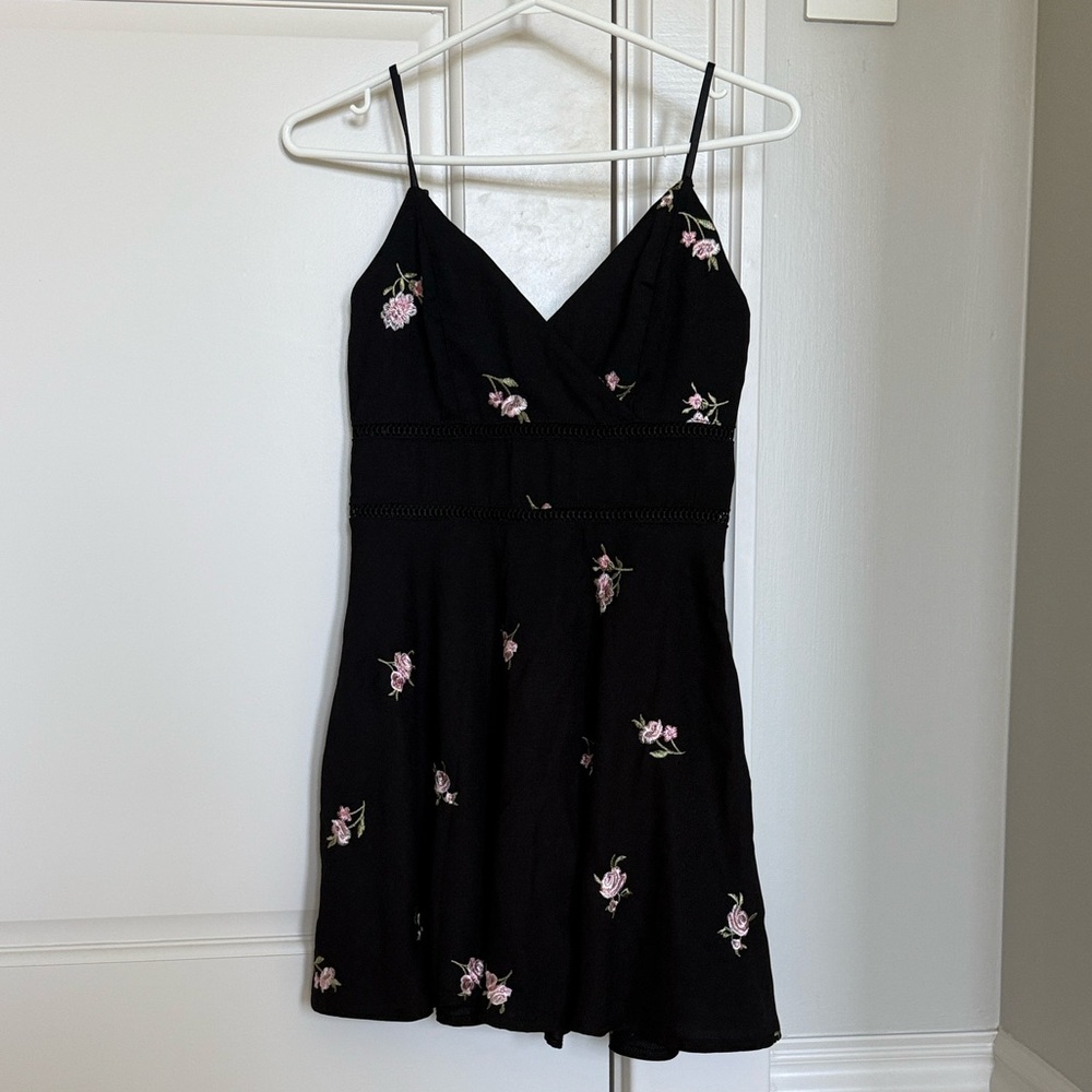 Mi Ami Francesca’s Mini Black Embroidered Floral Dress